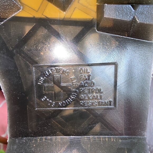 Dr. Martens Molly Platform Combat Boots Leather Women's Size 8 Y2K 90s Gloss - Picture 13 of 14